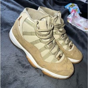 Wmns Air Jordan 11 Retro 'Olive Lux'
size 8.5